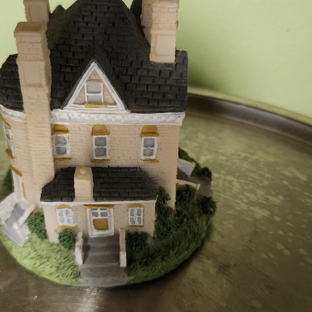 3 Piece Peebles Collection  1993 -1995 Pink House, Church  and Tobacco Barn - Picture 4 of 16
